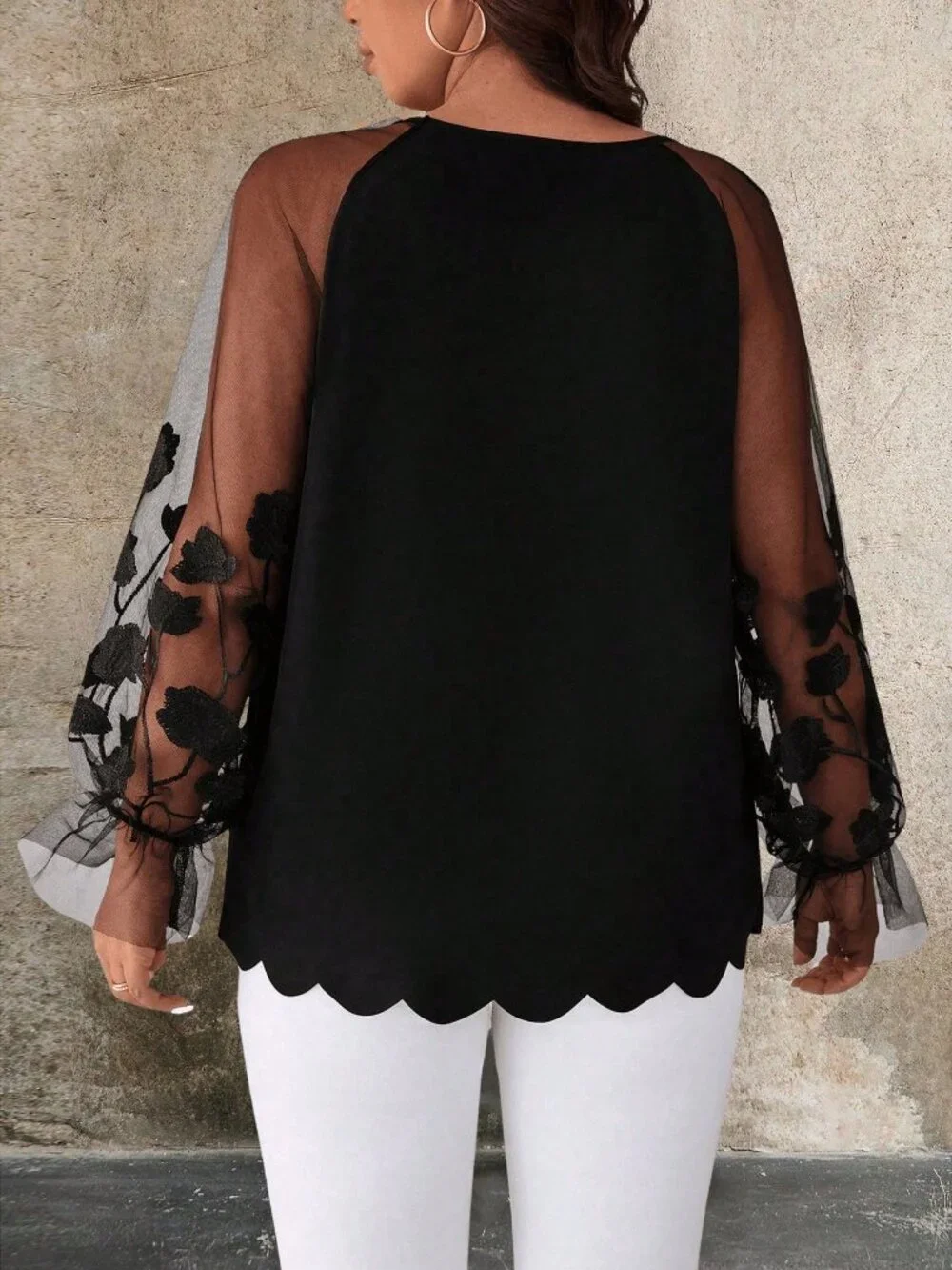 Black Casual Women's Plus Size Patchwork Floral Applique Long Sleeve Top